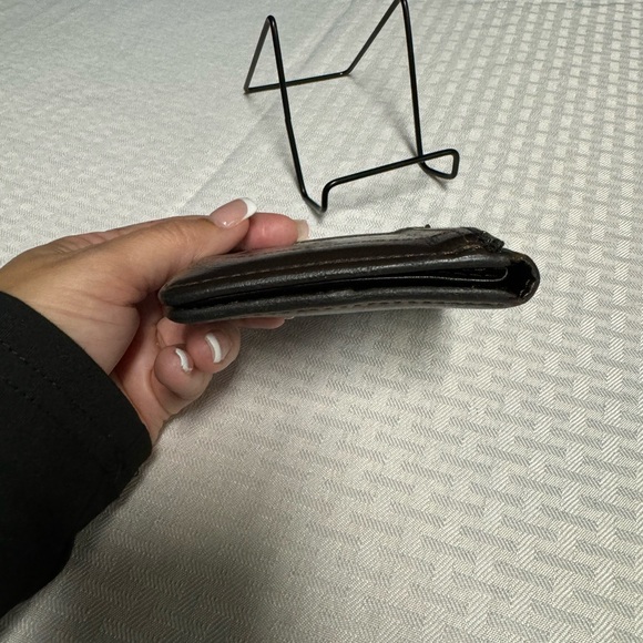 Louis Vuitton brown men’s bifold wallet - Picture 5 of 9